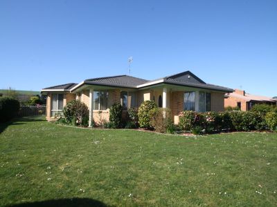 8 Golf Links Road, Wynyard