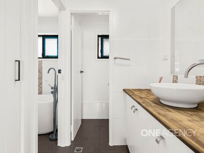 28 Crest Road, Albion Park