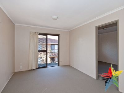 9 / 6 Cowper Avenue, Eagleby