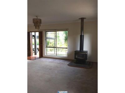 2 Paula Close, Atherton