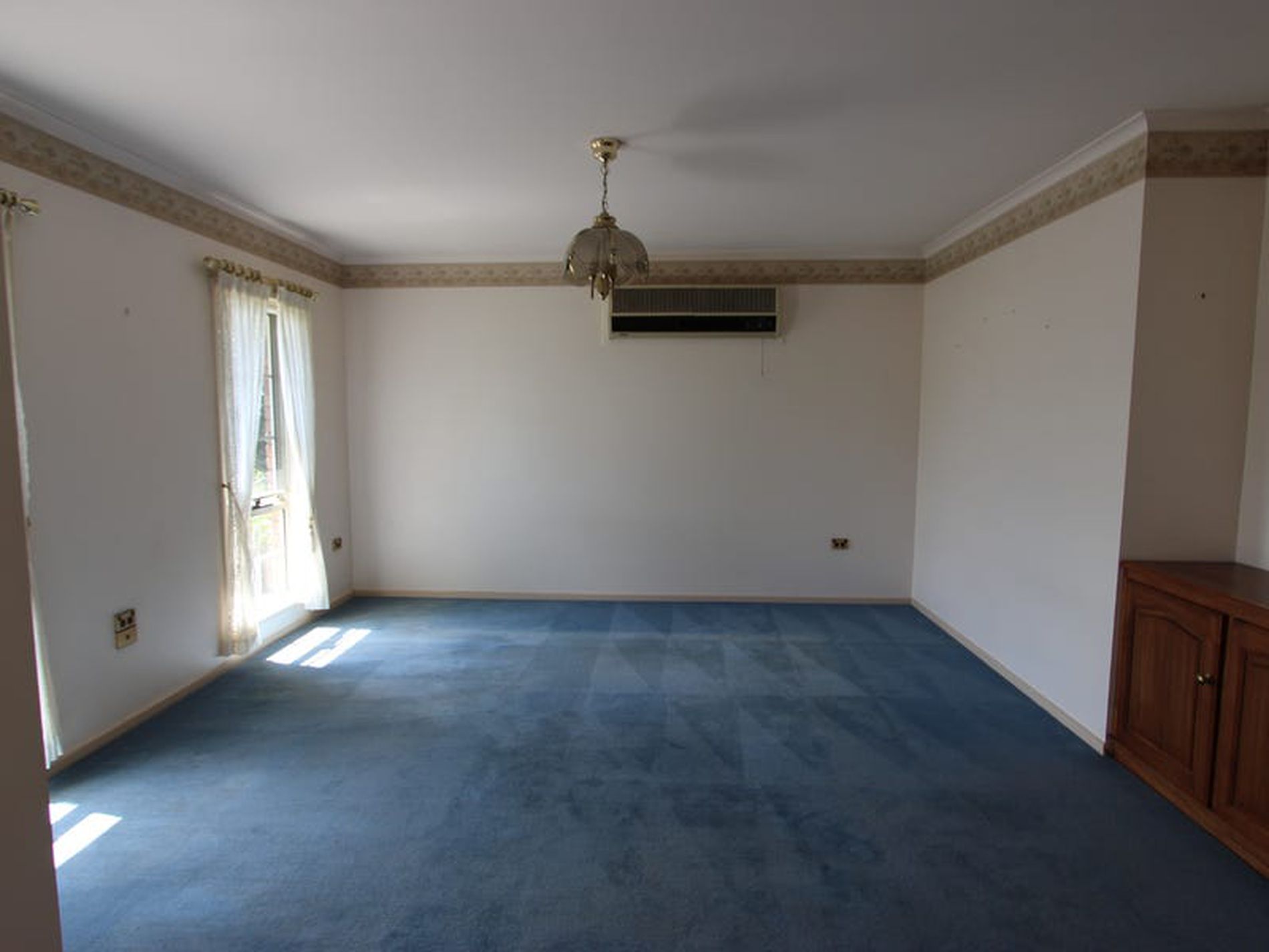 84 Reynolds Road, Belmont