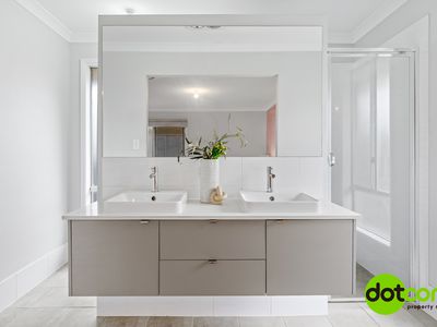 5 Dray Close, Wadalba