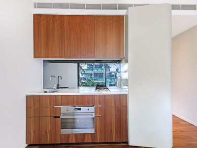2 Chippendale  Way, Chippendale