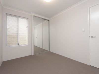 4 / 58 Central Avenue, Redcliffe