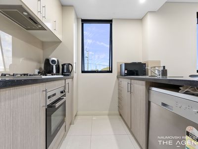 5 / 17 Stroughton Road, Westminster