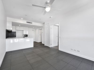 2205 / 10 Trinity Street, Fortitude Valley