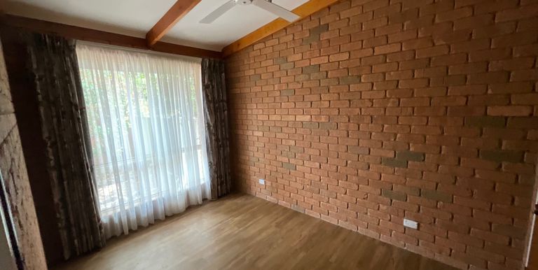 2A Lewis Street, Euroa