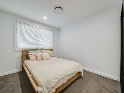 2 / 15 Bungulla Street, Sadleir
