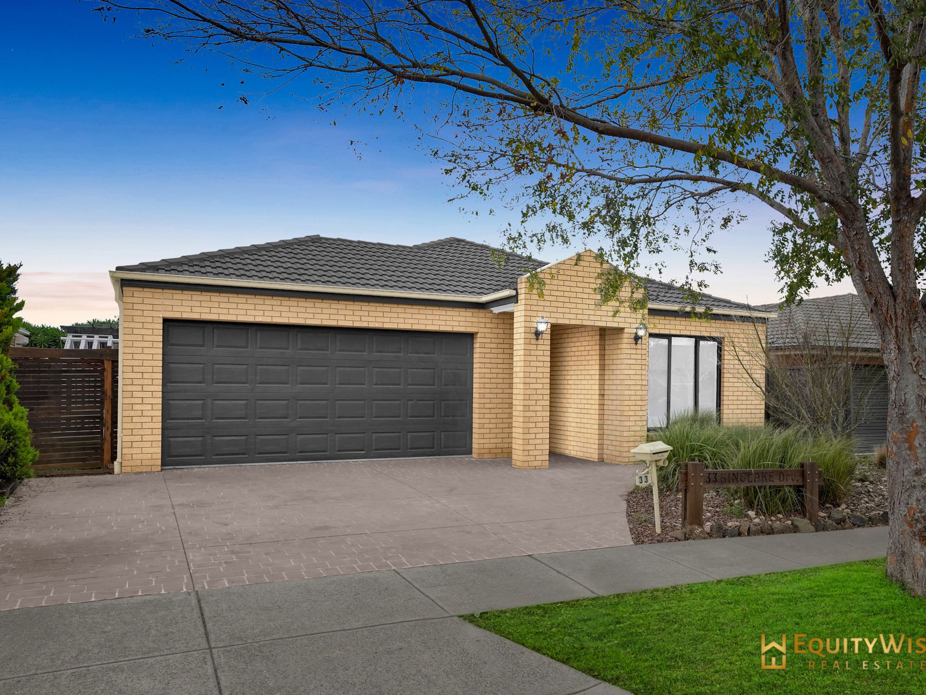 33 Kinglake Drive, Manor Lakes
