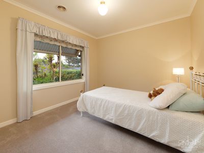 8 LYTHAM COURT, Wodonga