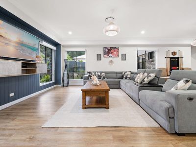 44 Yarrayne Valley Drive, Upper Coomera