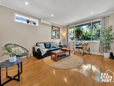 2 / 4 Philip Road, Hallam