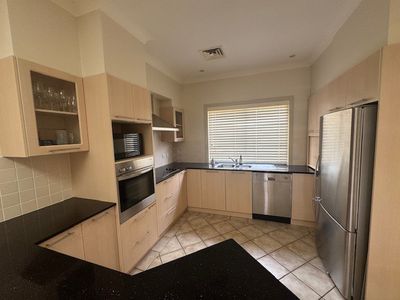 3 / 17 The Grange, Tamworth