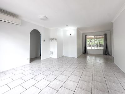 11 Warwick Court, Kirwan