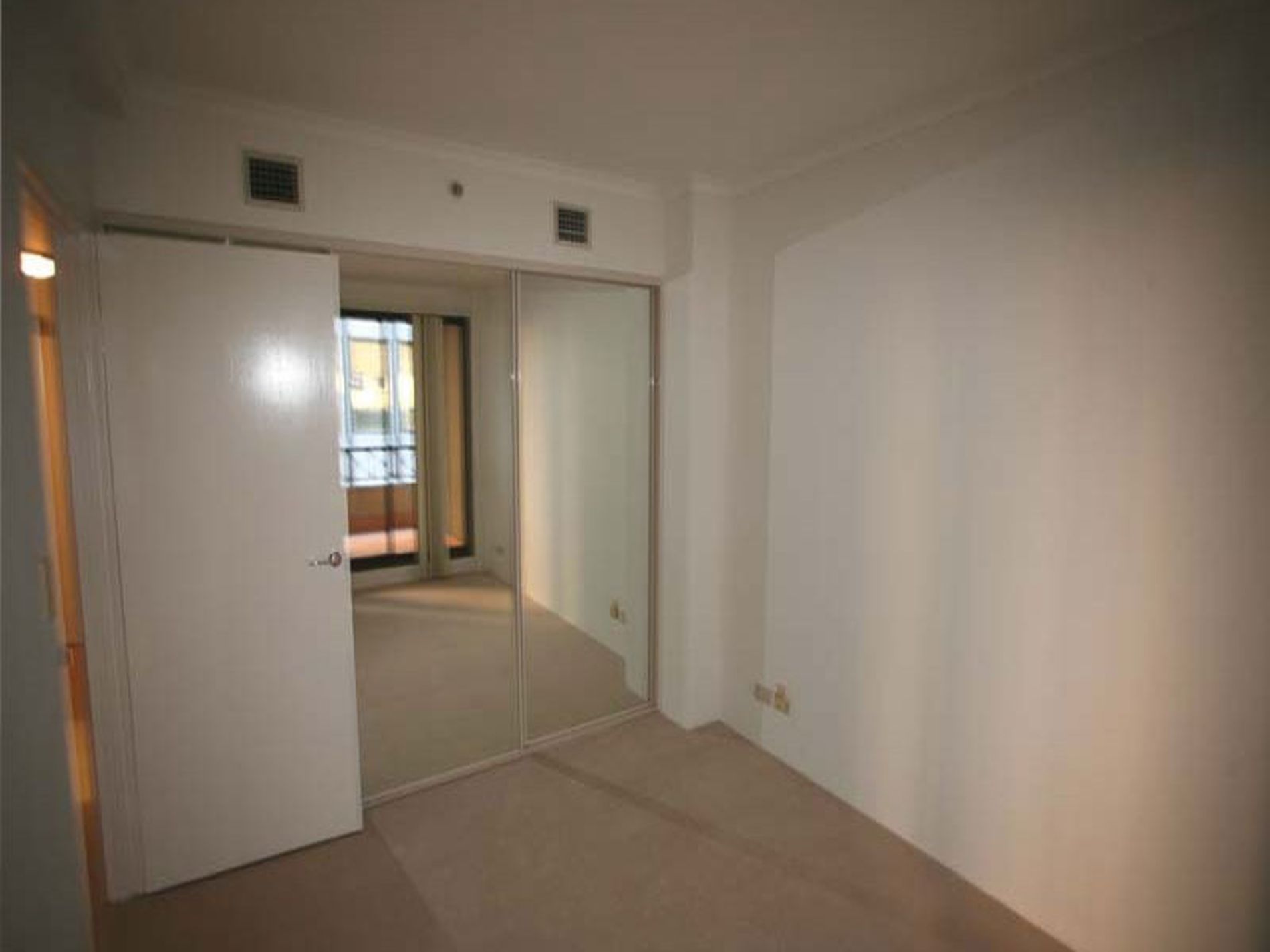 803 / 1 Hosking Place, Sydney