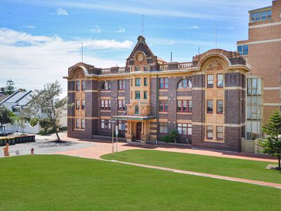 2 / 49 Telford Street, Newcastle East