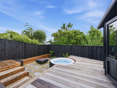 5B Madeley Road, Mount Pleasant