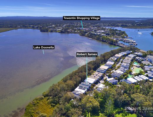  DUAL KEY APARTMENT - PREMIUM POSITION - WATER ASPECT OF LAKE DOONELLA   image 25