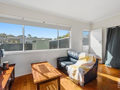 13 & 13A Manuka Parade, Gorokan