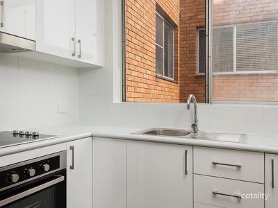 6 / 19A Johnson Street, Mascot