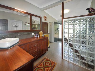 755 Ellerbeck Road, Carruchan