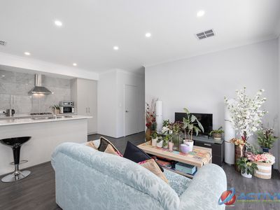 76 Wisteria Parade, Edgewater