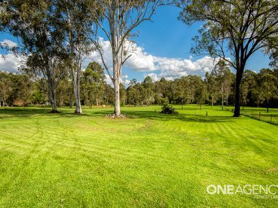 93-97 Victoria Dr, Glenlogan
