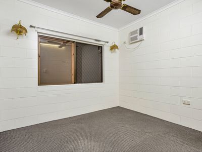 5 Mackellar Close, Edmonton