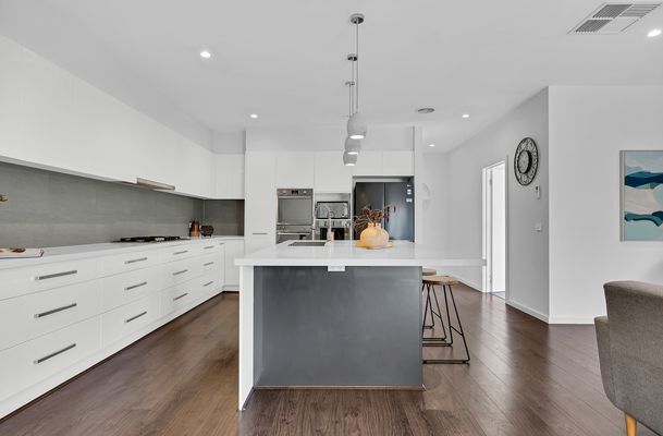 10 Hollington Drive, Mickleham
