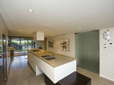 19 / 39 Bow River, Burswood