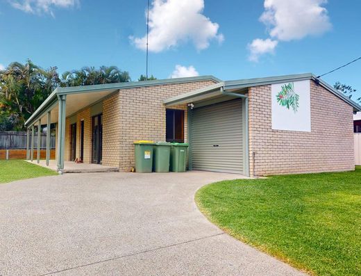 Newly renovated, Great Location image 1