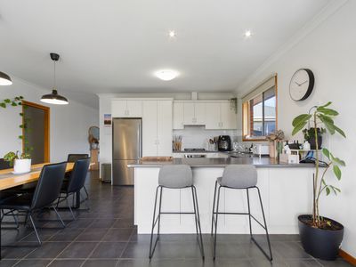 20 Pelican Court, Sale