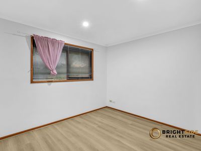 13 Caroline Crescent, Cranbourne West