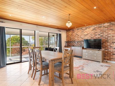 15 Beavis Place, Llanarth