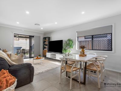 102 Bloomfield Esplanade, South Maclean