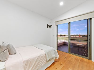 2 Loch Crescent, Strathmore