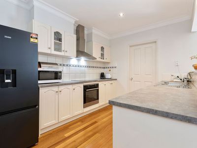 8 Stella Court, Bell Park