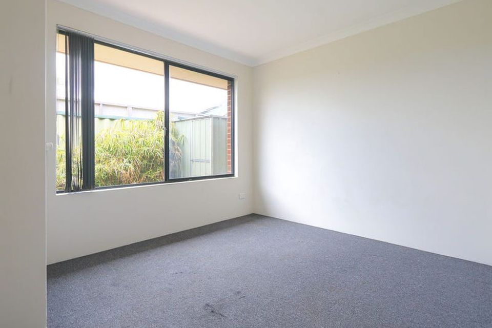 10 Bluefields Parkway , Port Kennedy