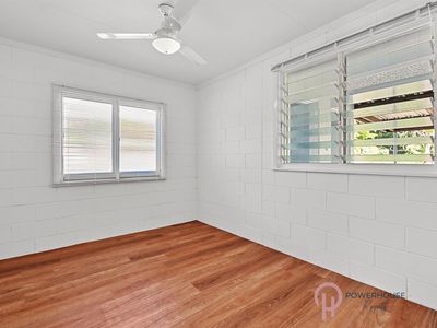 32 Marine Parade, Newell
