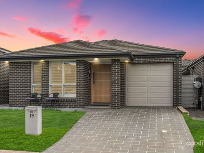 19 Pipistrelle Avenue, Elizabeth Hills