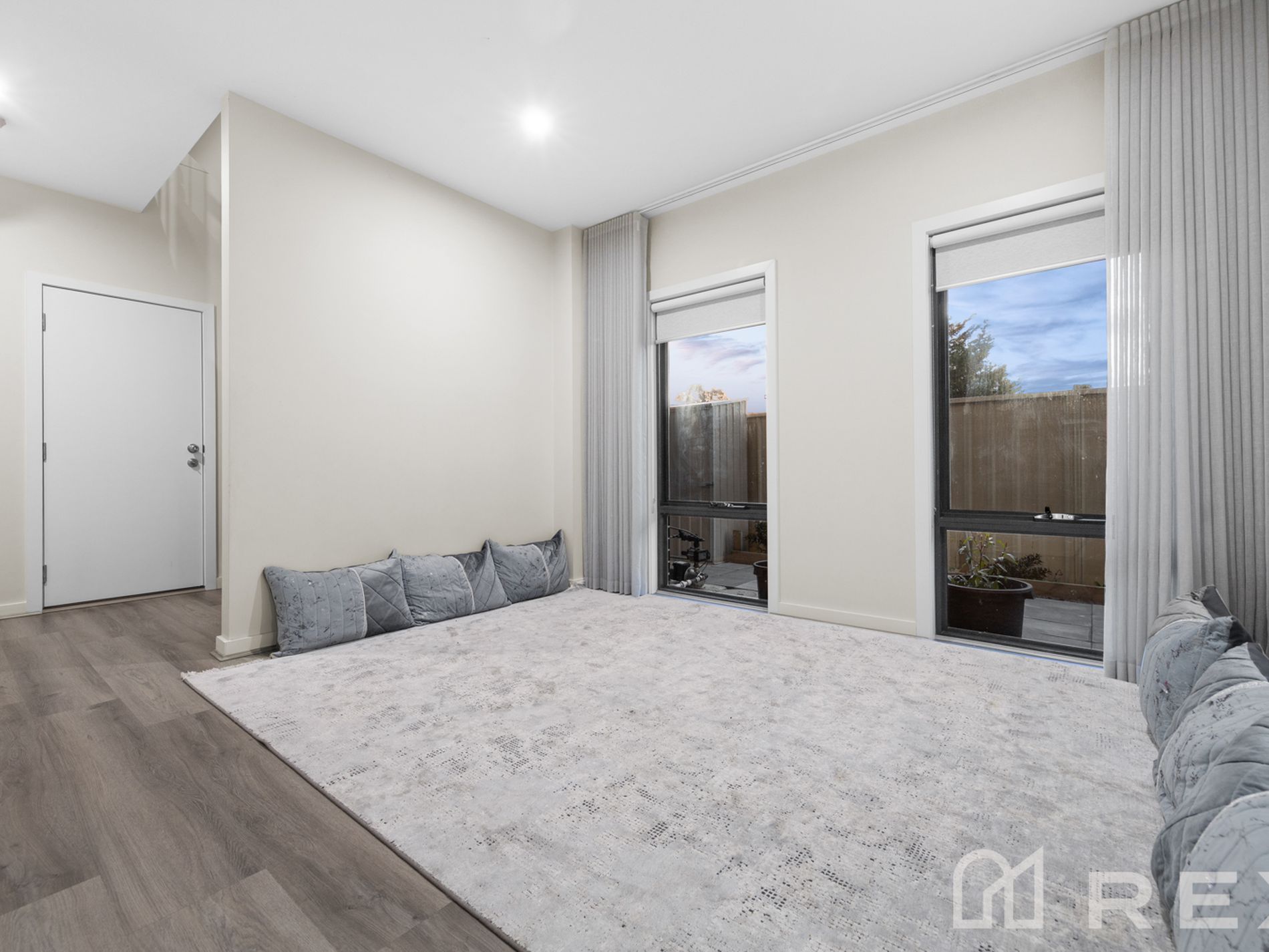 2 / 33 Arcadia Avenue, Hallam