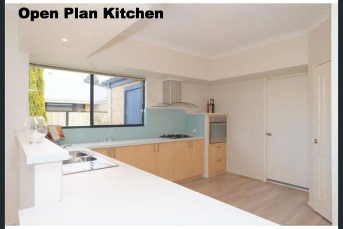 9 Woodside Loop, Beckenham