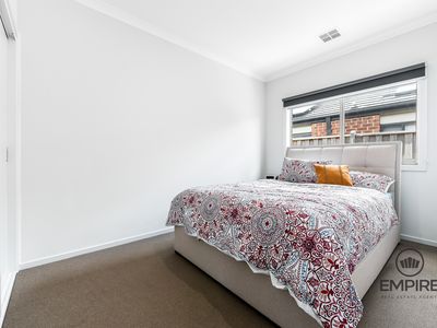 8 Darkum Street, Clyde