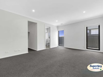 7 Mendocino Crescent, Tarneit