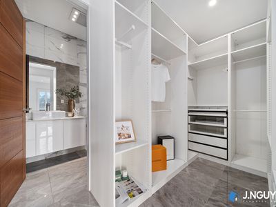 6 Meadows Road, Cabramatta West