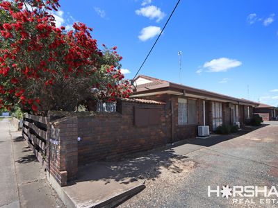1 / 17A Stawell Road, Horsham