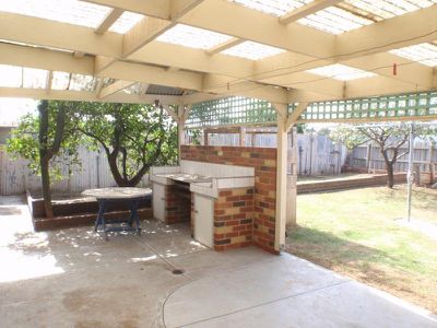 10 Larissa Road, St Albans