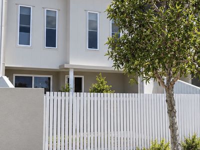 73 Attenborough Drive, Banya