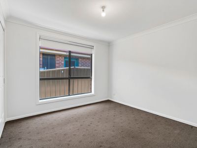 2 / 2 Holborow Street, Crookwell