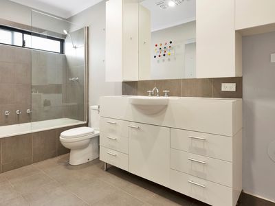 52 Ascot Vale Road, Flemington